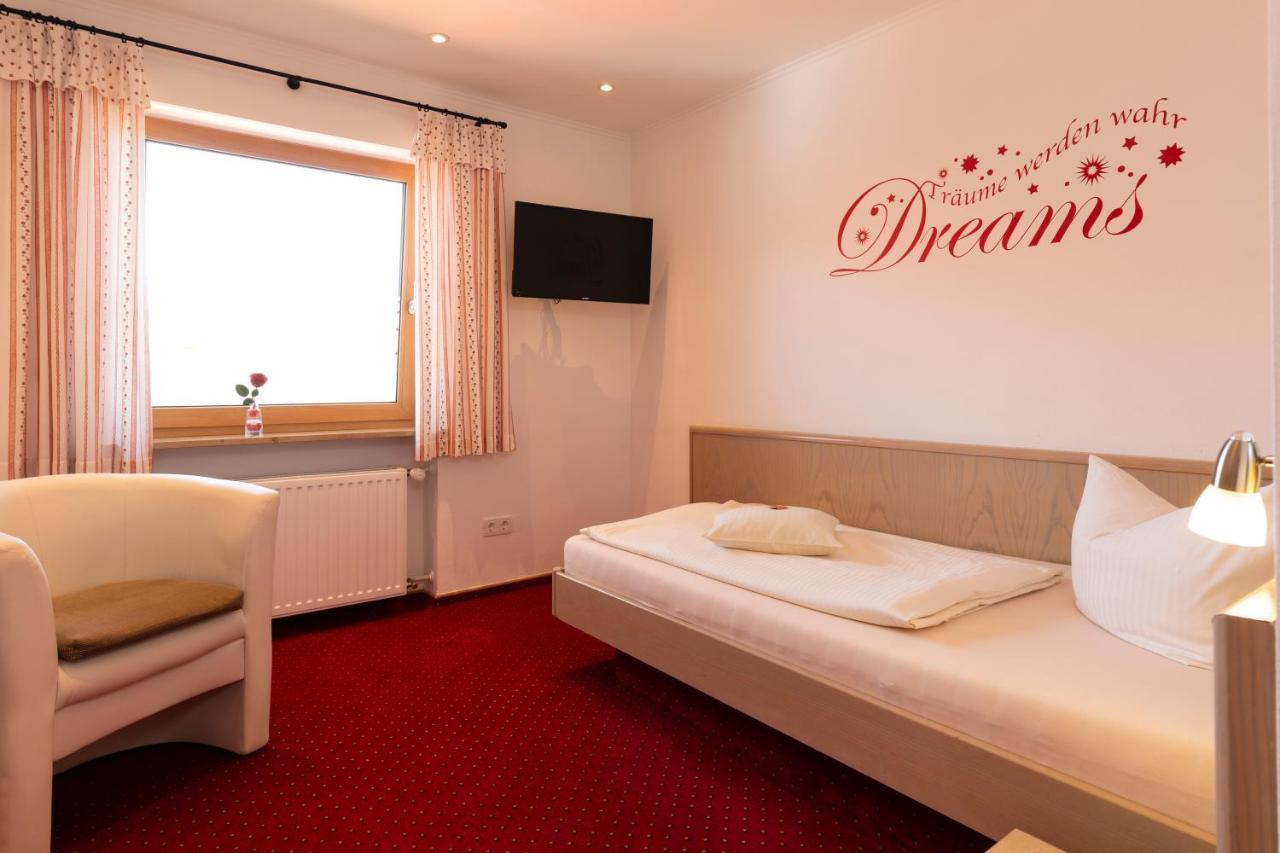 Hotel Garni Bergidyll - Adults Only Pfronten Eksteriør bilde